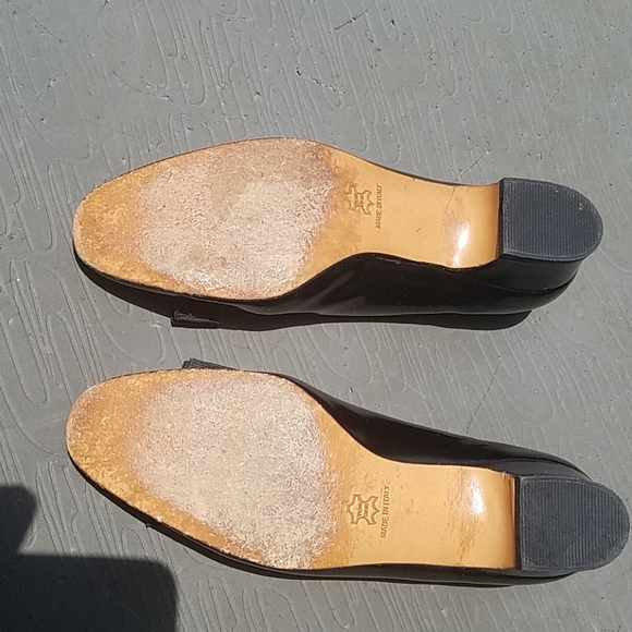 Ferragamo low pumps size 6 1/2 - Picture 4 of 4